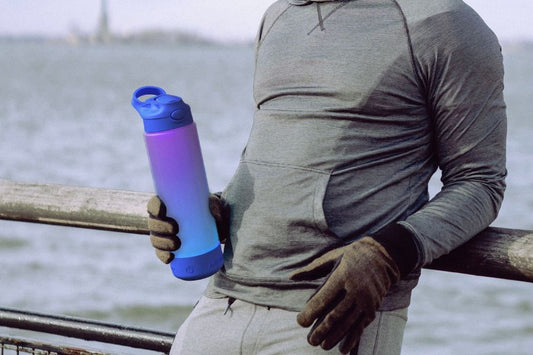 Water bottle that reminds you to drink water every hour Aquaminder Smart Bottle